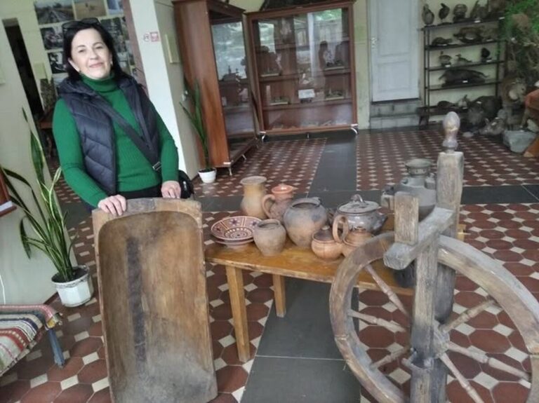 У Могилів-Подільському мешканці поповнюють музейну колекцію родинними реліквіями