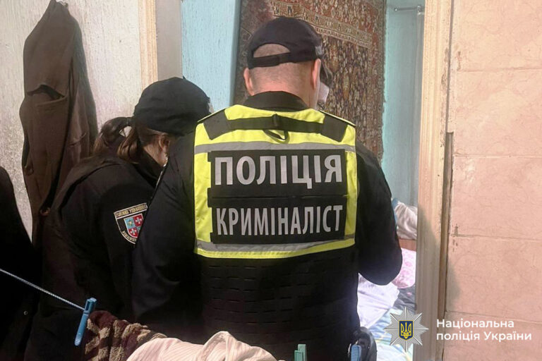 Кривава сварка у Шпикові: чоловік зарізав власного батька