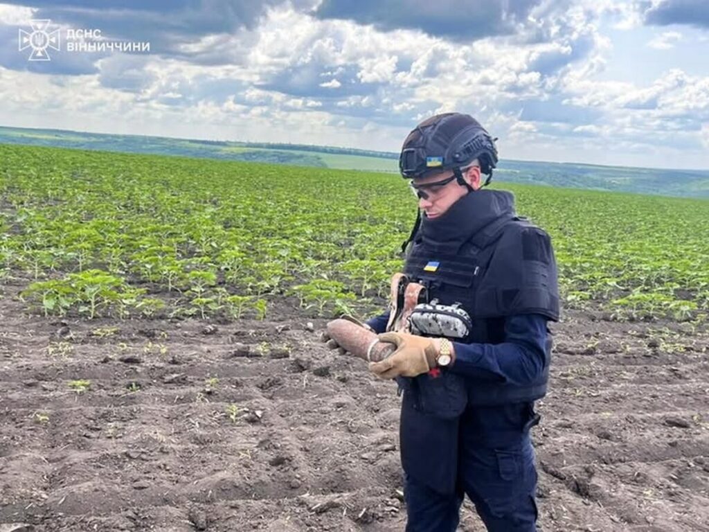 Сапери ДСНС знешкодили вибухонебезпечний предмет на Вінниччині