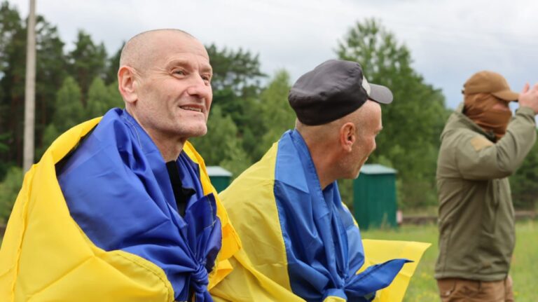 З російського полону повернулися важкопоранені Захисники України