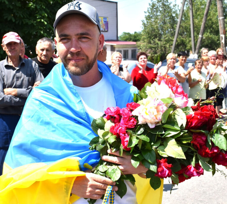 Після 27 місяців полону додому повернувся Захисник з Вінниччини (ФОТО+ВІДЕО)