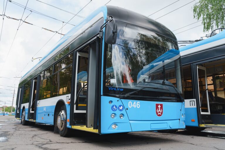 У Вінниці 8 червня на маршрути вийде додатковий транспорт: причина та деталі