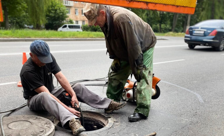 У Вінниці майже сто будинків залишилися без води
