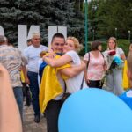 Гайсин зустрів Героя Юрія Юзвака після полону (ФОТО)