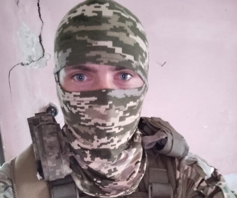 Про війну та маму, яка досі живе в окупації: історія бійця вінницької бригади