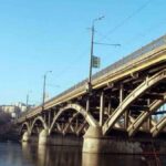 Чи справді закривають мости у Вінниці під час комендантської години: пояснення поліції