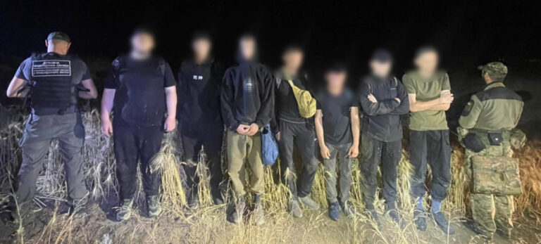 “Подорож” до Молдови закінчилась затриманням: на Одещині впіймали вінничан з «друзями»