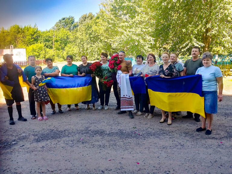 У Хмільницькій громаді зустріли звільненого з полону Сергія Кащука