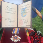 Орден із болем у серці: дружина полеглого прикордонника з Вінниччини отримала нагороду