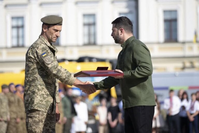 Герой з Оратівщини отримав “Золоту Зірку” від Президента