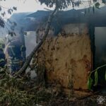 На Вінниччині вогонь із поля перекинувся на подвір’я