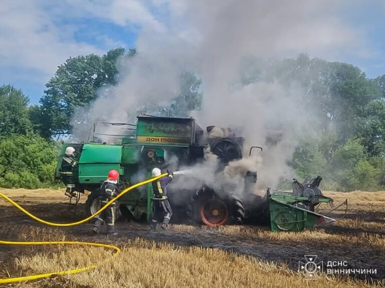 В Іллінецькій громаді під час жнив загорівся комбайн