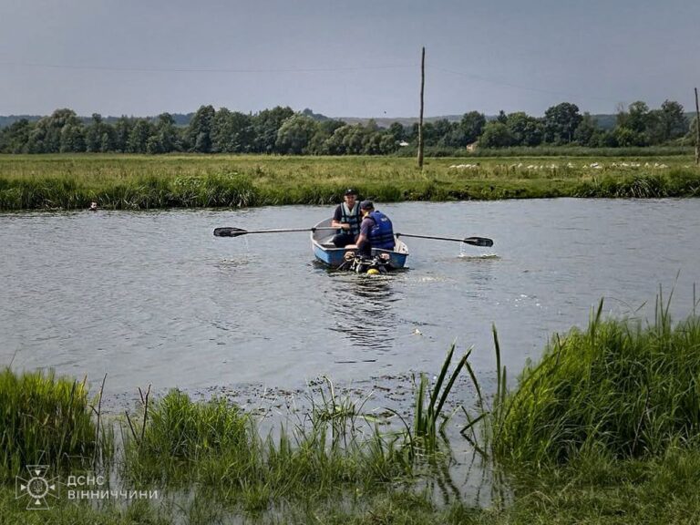 У Хмільницькій громаді водолази дістали з водойми тіло чоловіка