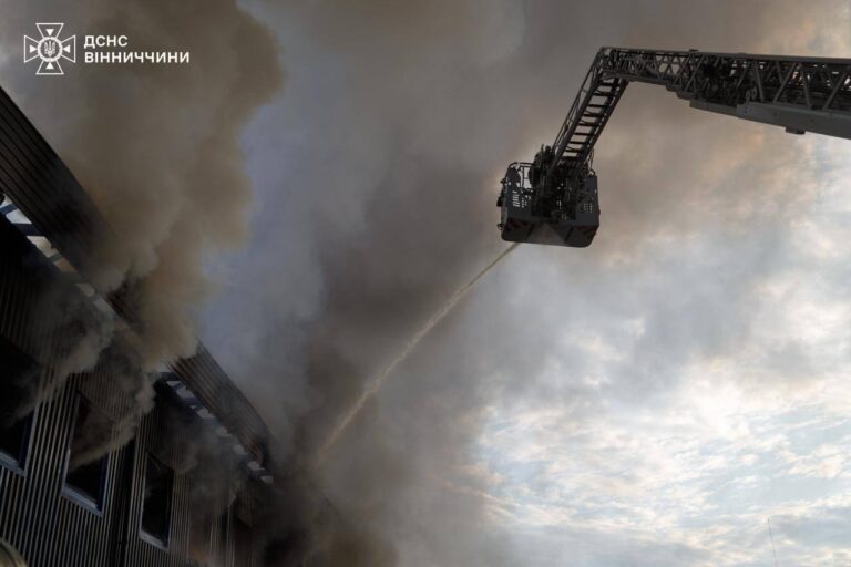 Понад 2000 людей залишилось без роботи внаслідок російського удару по цивільних обʼєктах у Вінниці