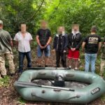Хотіли перетнути кордон Дністром на гумовому човні: на Вінниччині затримали чотирьох осіб