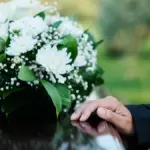 Чому християнам не слід вживати вислів Нехай земля буде тобі пухом