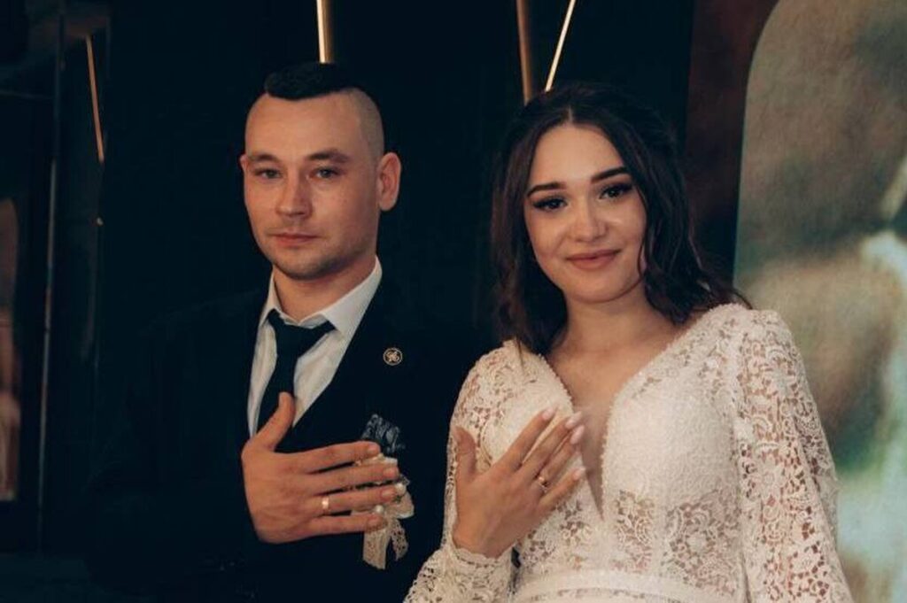 Вінницькі молодята зібрали кошти для військових замість подарунків
