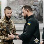 Поліцейський із Жмеринки отримав відзнаку від Міністра внутрішніх справ Ігоря Клименка