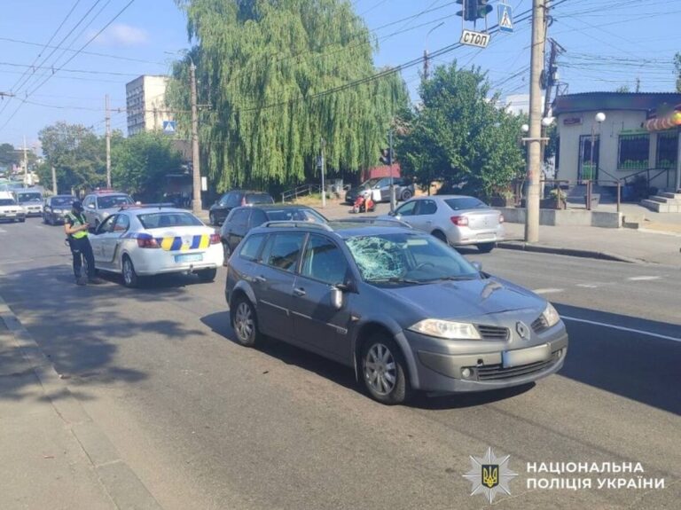 У Вінниці водійка збила чоловіка на переході: пішохід у лікарні