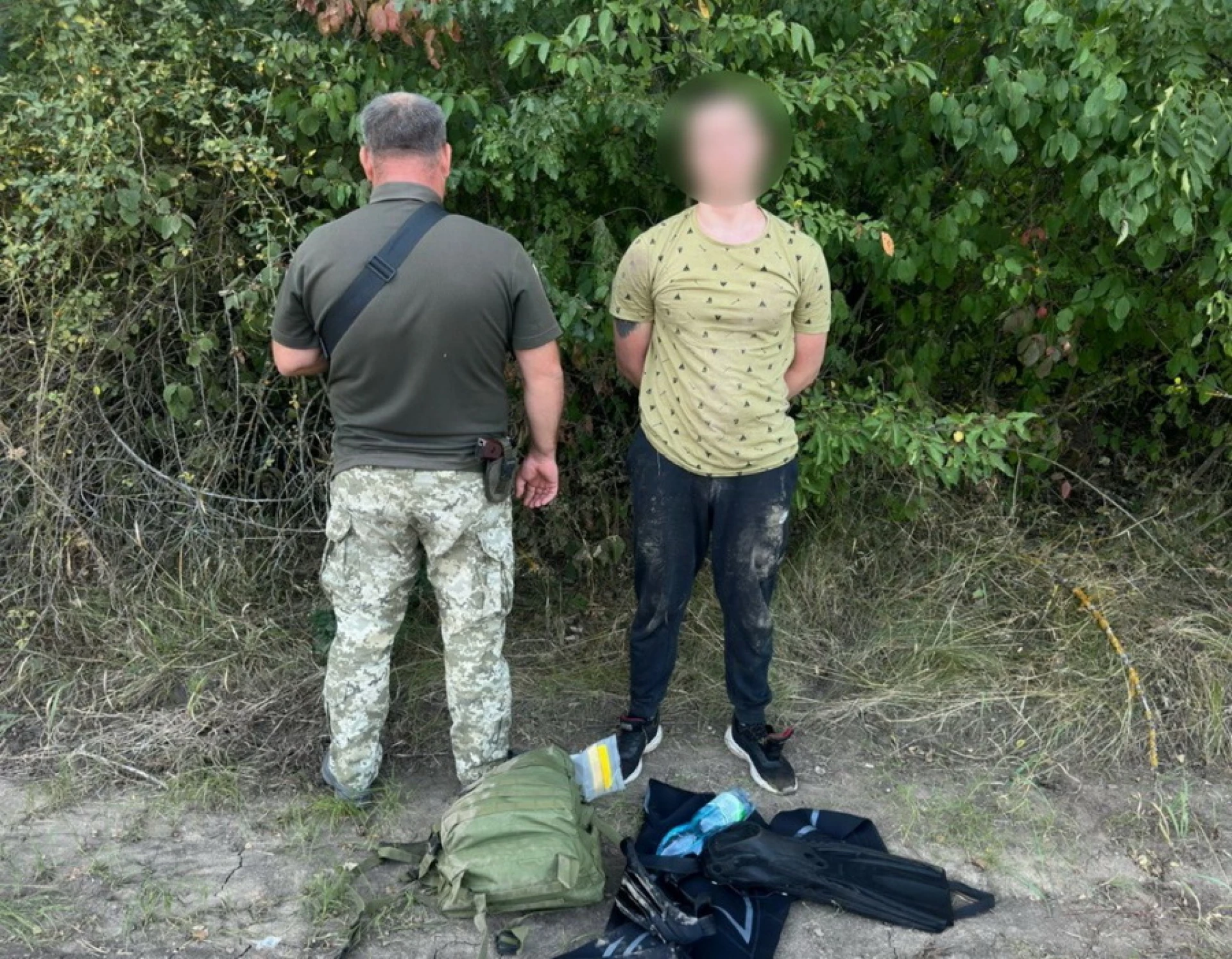 Екстрим на Дністрі: хлопець у гідрокостюмі намагався переплисти кордон