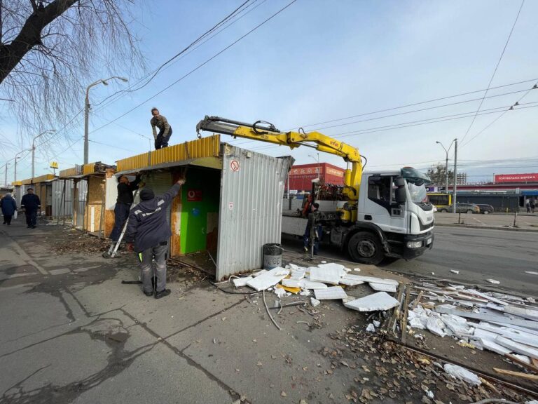 Зупинки без кіосків: кого зачепить демонтаж у Вінниці