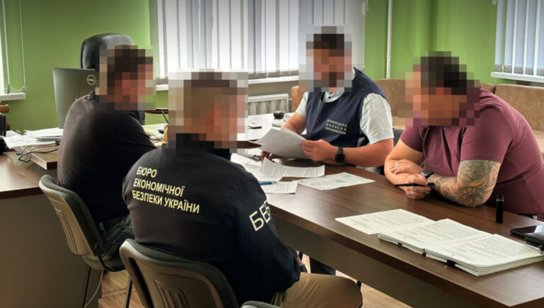 Колишній голова сільради на Вінниччині отримав підозру за махінації із землею