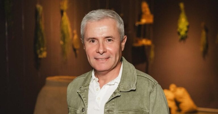 Вареники з горохом: відомий ведучий Костянтин Грубич завітав до Хмільницької громади