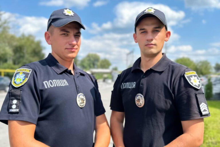 У Хмільнику поліцейські врятували молоду дівчину від фатального кроку (ВІДЕО)