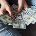 Злотий, євро та долар подешевшали: курс валют на 19 серпня