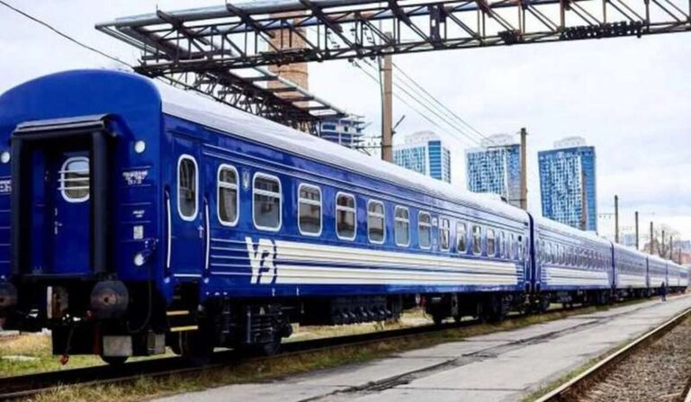 Залізничники полагодили пошкоджену інфраструктуру в Козятині на Вінниччині