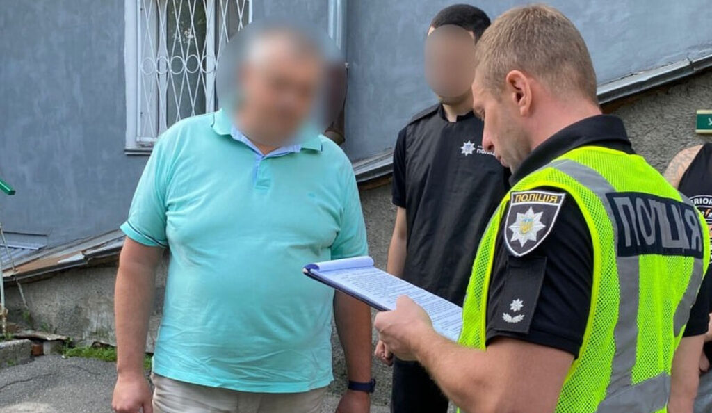 Завідувача кафедри одного з університетів Вінниці затримали на хабарі