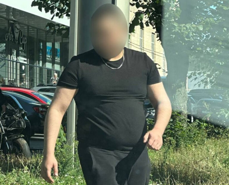 Байк у міжнародному розшуку: у Вінниці 21-річний водій мотоцикла Honda влаштував ДТП
