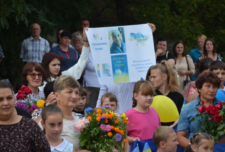 Звільненого з полону оборонця Ігоря Василишина зустріли у Ямпільській громаді (ФОТО)