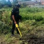 У Хмільницькому районі люди знайшли ручну гранату часів Другої світової (ФОТО)