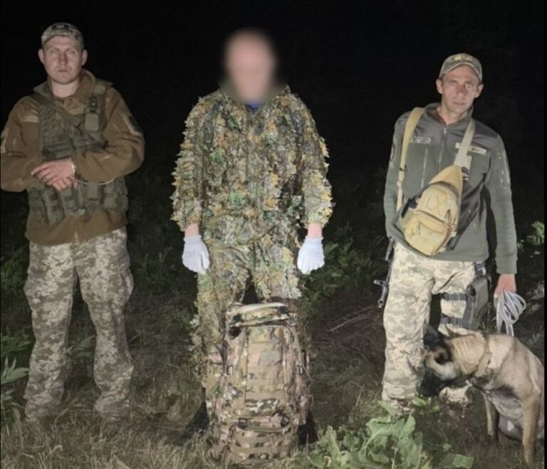 «Невидимий» став видимим: на Вінниччині прикордонники затримали креативного порушника