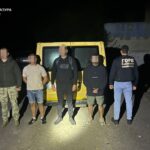 Суд відправив під варту вінничан, які переправляли призовників за кордон
