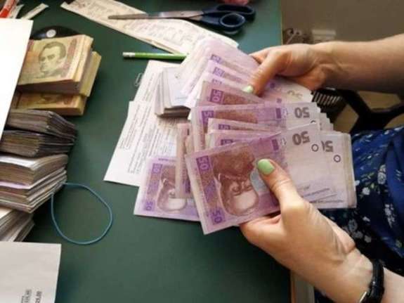 Фіктивні вчителі та липові зарплати: судитимуть ексдиректорку школи у Липовці