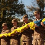 У Вінниці до Дня Державного Прапора України підняли найбільший стяг області (фото)