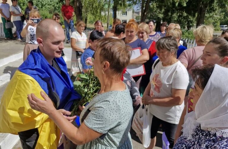 Звільнення з полону: у селі на Вінниччині зустріли Антона Чорного