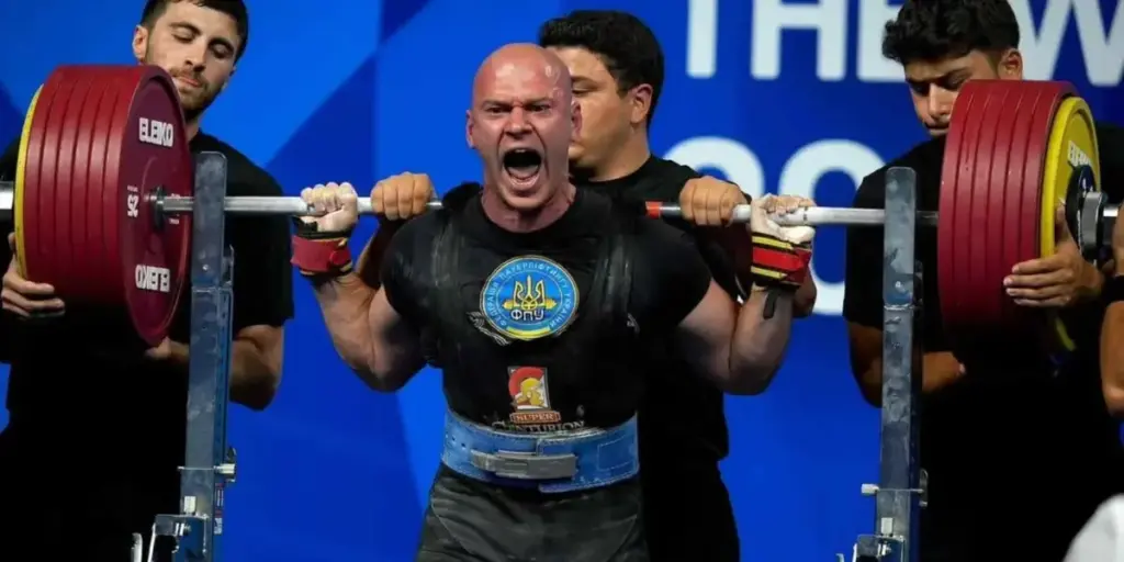 Вінничанин став віцечемпіоном Всесвітніх ігор з пауерліфтингу у Китаї