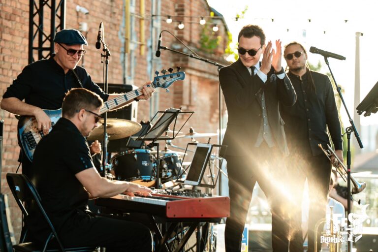 «Shape of my heart» і джаз просто неба! 12 вересня Вінницю чекає концерт «Джазовий Sting в саду»