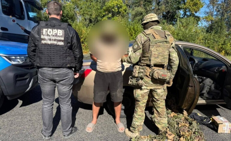 Небезпечна угода за $7000: як на Вінниччині викрили «підпільного провідника»