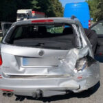 Mercedes в’їхав у Volkswagen, який збив пішохода: подробиці аварії у Стрижавці