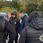 Лісова мафія на Вінниччині: поліція викрила дві групи зі збитками на мільйони (ФОТО)