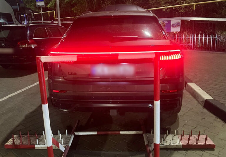 На Вінниччині виявили викрадений у Канаді позашляховик Audi Q8