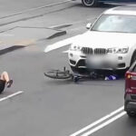 Переводив велосипед по «зебрі»: у Вінниці водійка BMW збила юнака (ВІДЕО)