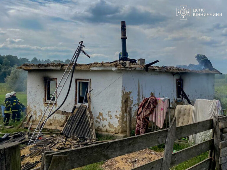 На Вінниччині 2-річна дівчинка підпалила оселю