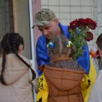 Пробув у полоні понад три роки: Ямпільська громада зустріла Героя