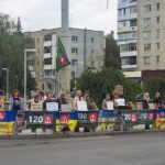 На проспекті Космонавтів у Вінниці провели акцію-нагадування про військовополонених і зниклих безвісти