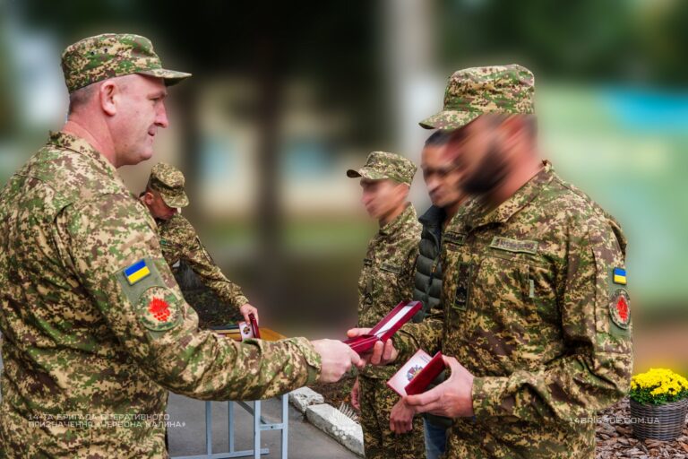 Бійці вінницької бригади після полону отримали почесні відзнаки «За стійкість та незламність»